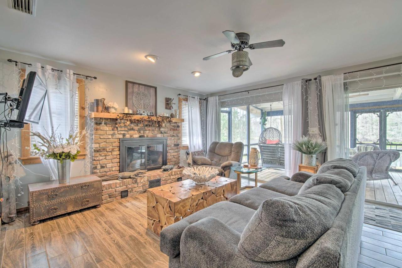 Unplugged Withlacoochee Riverfront Retreat! Bushnell Exterior foto